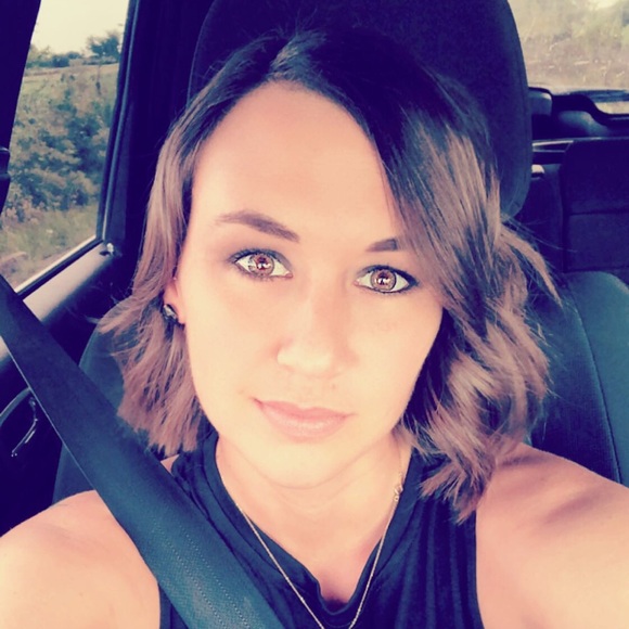 Meet your Posher, Audrey - Picture 2 of 2